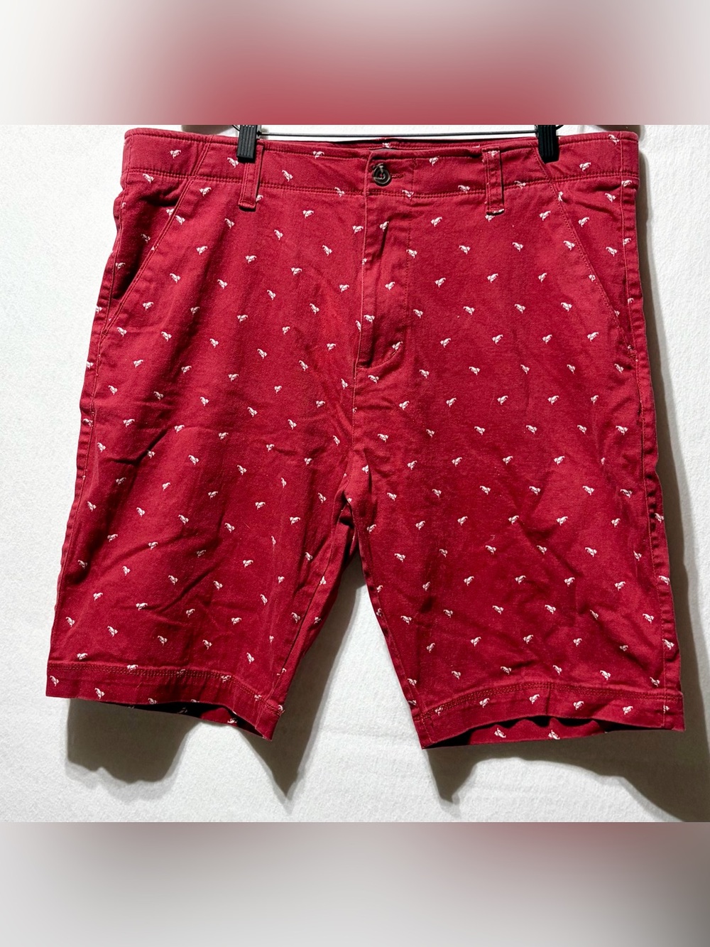 Plugg Flex Mens 36 Red White Lobster Print Chino Shorts Flat Front 10" Cotton